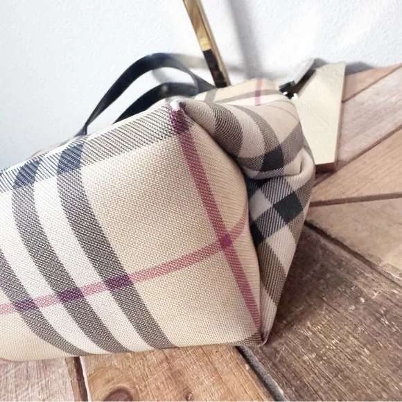 Burberry Nova Check Plaid PVC Bag - Picture 8 of 15